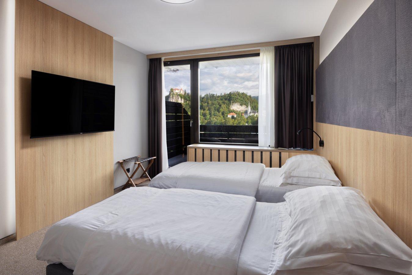 Kompas Hotel 4*