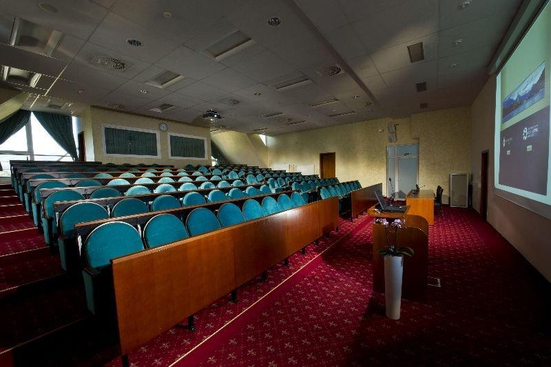 Kompas Hotel 4*