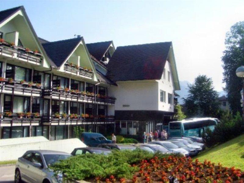 Hotel Kompas 4*