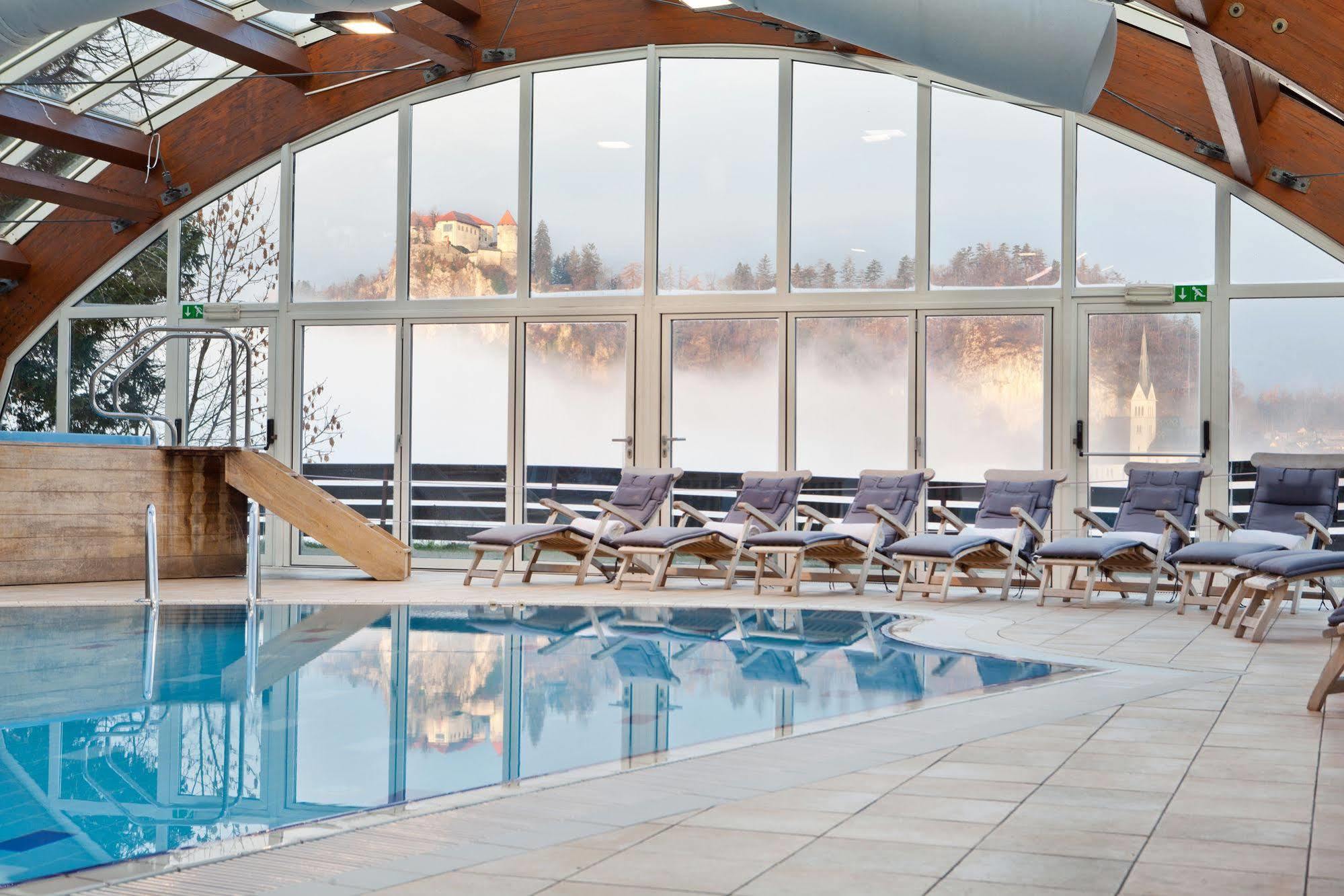 Kompas Hotel 4*